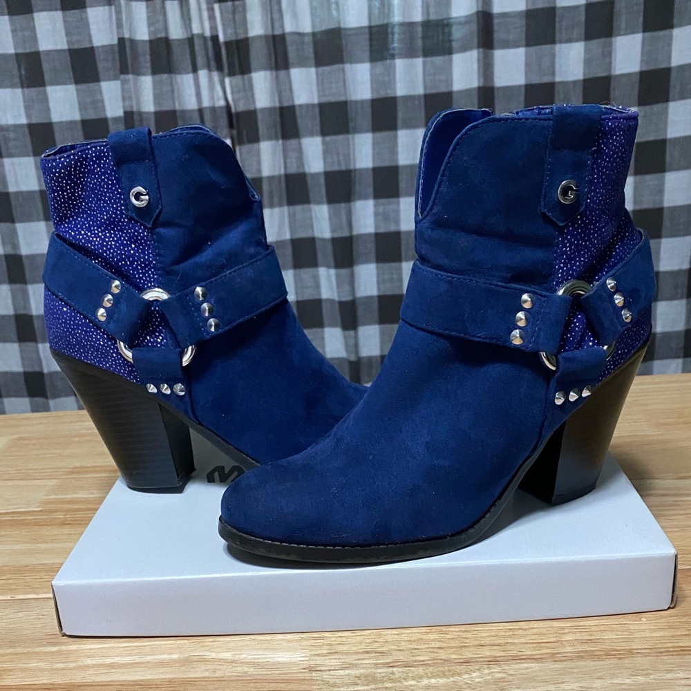 Blue suede ankle boots G By Guess with 3” heel and inside zipper size 9m